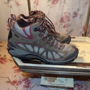 Merrell Performance Hiking Boots Women’s 9